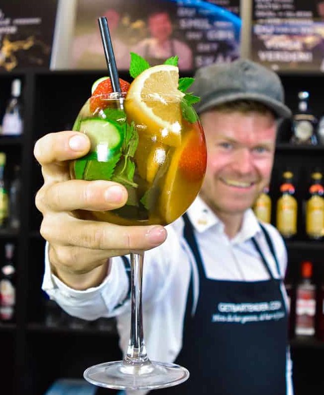 Den bedste velkomstdrink opskrift - bedste velkomst cocktail opskrift - Velkomstdrink til fest - Pimms Cup opskrift