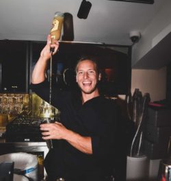 Lasse Hammer Flair Bartender i København - Lej en Bar